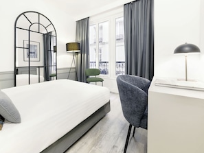 Unclassified image, 4 of 24, button - LivinParis | Luxury 3 Bedrooms Le Marais I (Paris)