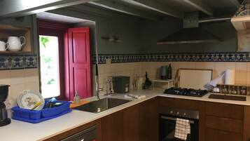 Refrigerador, horno, parrilla de estufa y lavavajillas