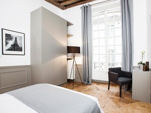 2 Schlafzimmer, Schreibtisch, Bügeleisen/Bügelbrett, kostenloses WLAN