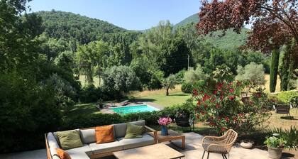 Magnifique Magnanerie du 19eme