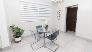 Loft | In-room dining - Soha suites I B01 (Santiago de los Caballeros)