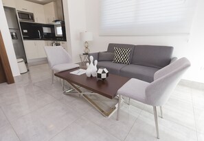 复式房 | 起居区 | 电视