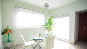 Loft | In-room dining - Soha suites I B11 (Santiago de los Caballeros)