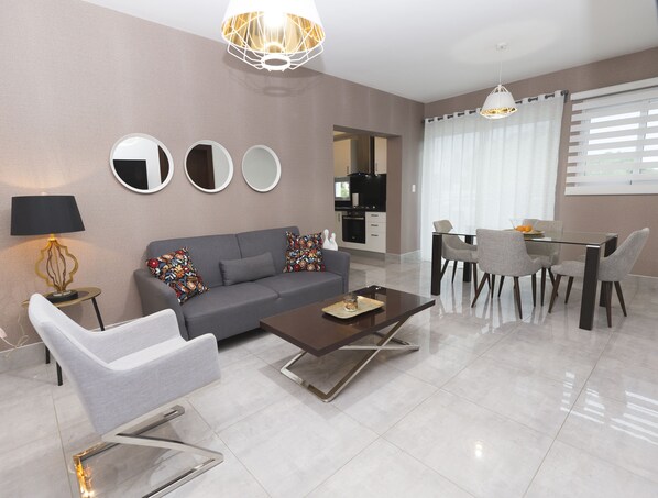 標準客房 | 客廳 | 電視