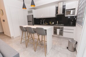 Apartment, 2 Bedrooms | In-room dining