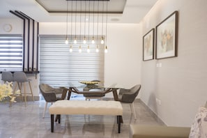 Luxury Apartment | In-room dining