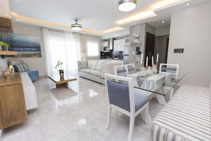 Appartement familial | Repas dans la chambre
