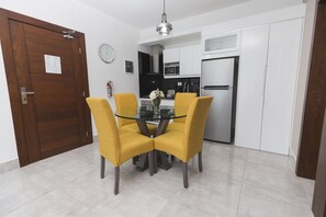 Business Apartment | In-room dining - Soha suites II C05 (Santiago de los Caballeros)