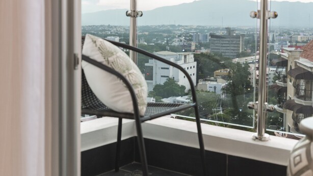 Unclassified image, 1 of 11, button - Soha suites II C12 (Santiago de los Caballeros)