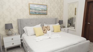 Standard Room | Bed sheets - Soha suites II D04 (Santiago de los Caballeros)