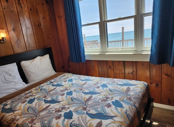 2 bedrooms, WiFi, bed sheets - Enjoy the Oceanside Comfort at the Tuna Saturday cottage located at the Oceana Cottages (North Truro)