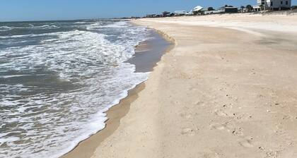 Great Getaway!! Relaxing Ocean Views