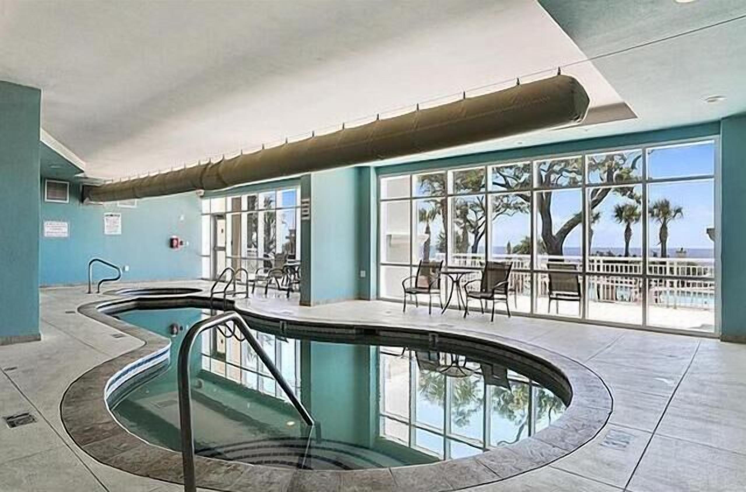 Indoor pool, outdoor pool