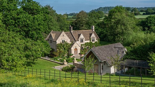 Grindstone Mill - sleeps 12 guests  in 6 bedrooms