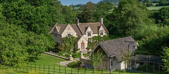 Grindstone Mill - sleeps 12 guests  in 6 bedrooms