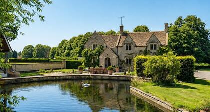 Grindstone Mill - sleeps 12 guests in 6 bedrooms