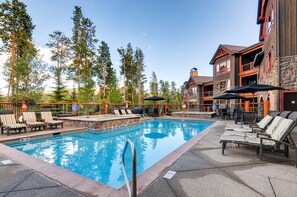 Beheizter Pool