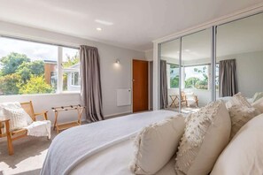 3 bedrooms, iron/ironing board, travel crib, WiFi