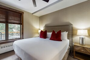 2 bedrooms, iron/ironing board, Internet, bed sheets