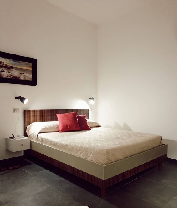 1 chambre, fer et planche à repasser, lit parapluie, Wi-Fi gratuit