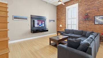 Televisión y oficina