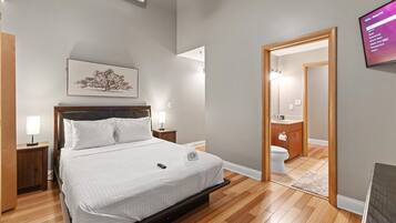 4 habitaciones, tabla de planchar con plancha y wifi