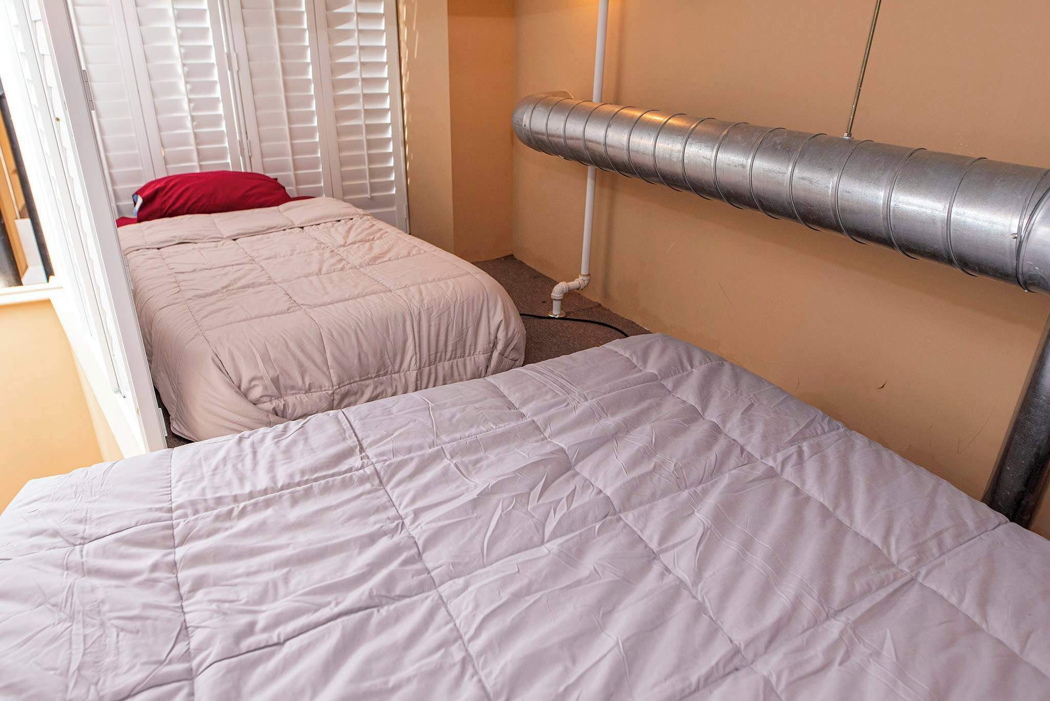 4 habitaciones, tabla de planchar con plancha y wifi 