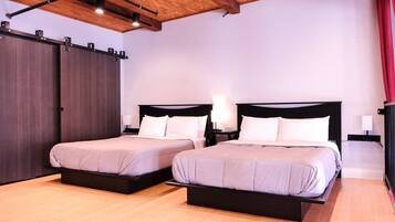 4 habitaciones, escritorio, tabla de planchar con plancha y wifi