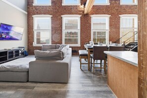 Imagen sin descripción, 3 de 36, botón