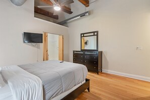 3 bedrooms, iron/ironing board, WiFi
