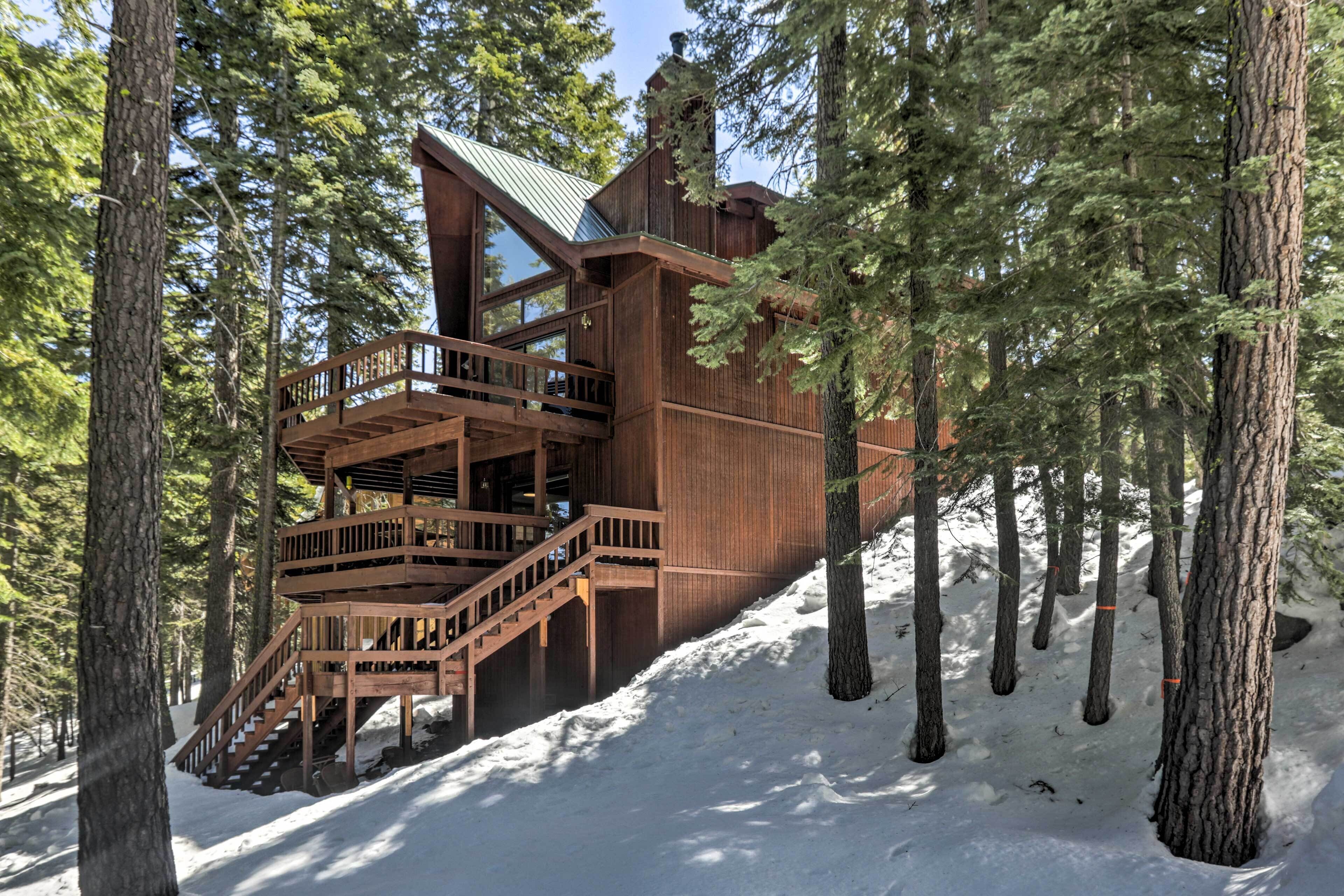 Modern Tahoe Donner Retreat with Deck & Grill!