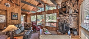 Quiet Retreat w/ Hot Tub - 16 Miles to Ski Apache!
