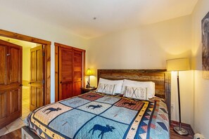 1 chambre, fer et planche à repasser, accès à Internet, literie fournie
