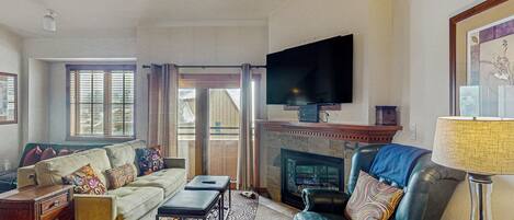 TV, caminetto, lettore DVD