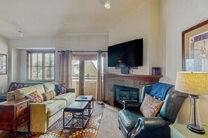 TV, fireplace, DVD player