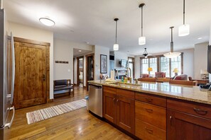 Interior - Main Street condo with outdoor pool, hot tubs & gym - walk to Peak 9 lifts (Breckenridge)