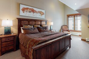 4 bedrooms, iron/ironing board, Internet, bed sheets