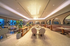 4 restauranter; serverer morgenmad