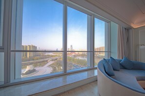 Minibar, desk, laptop workspace, free WiFi - Mercure Lanzhou Downtown (Lanzhou)