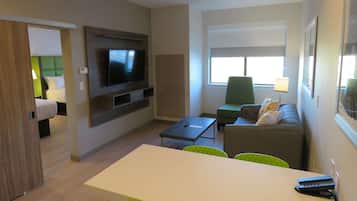 Suite, 2 queensize bedden, toegankelijk voor mindervaliden, niet-roken (Mobility) | Verduisterende gordijnen, gratis wifi, beddengoed