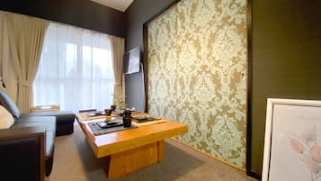 Apartment (403) | Living area | Flat-screen TV