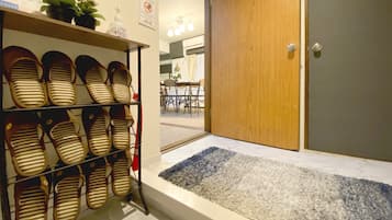 Apartment (403) | Free WiFi, bed sheets