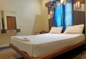 Room - Vairavel Residency (Tiruchendur)