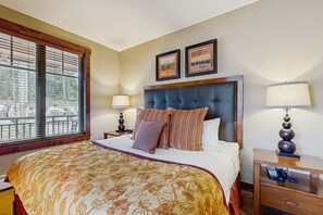 2 bedrooms, iron/ironing board, Internet, bed sheets