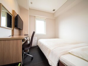 办公桌、隔音、免费 WiFi、床单