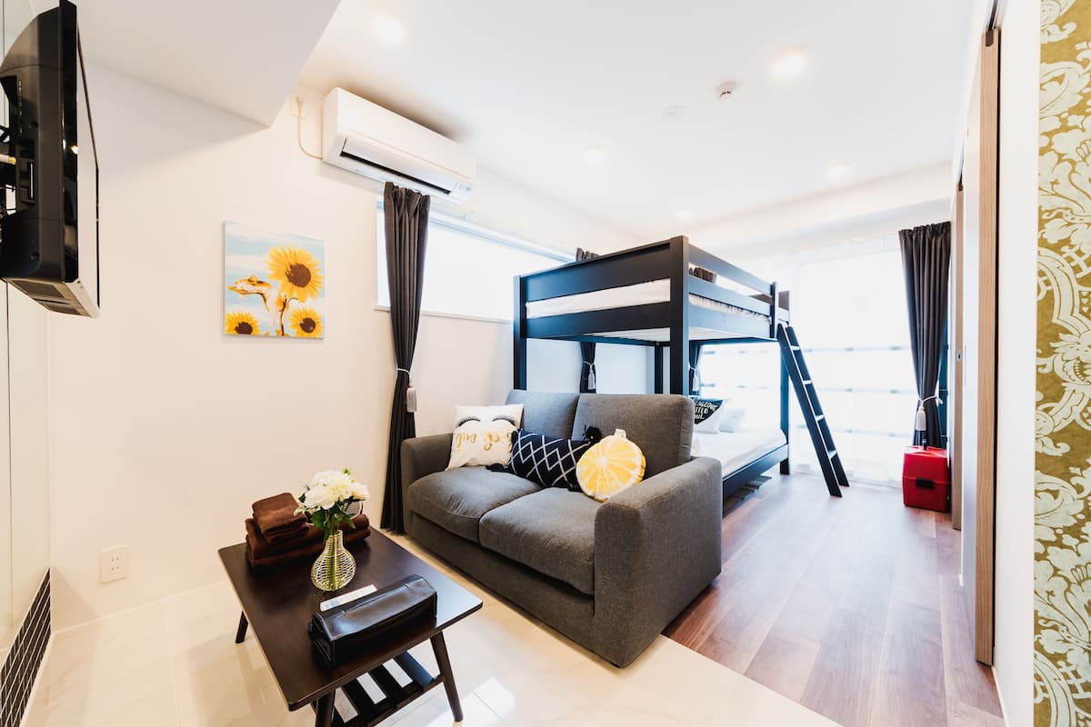 1 chambre, rideaux occultants, Wi-Fi gratuit, draps fournis