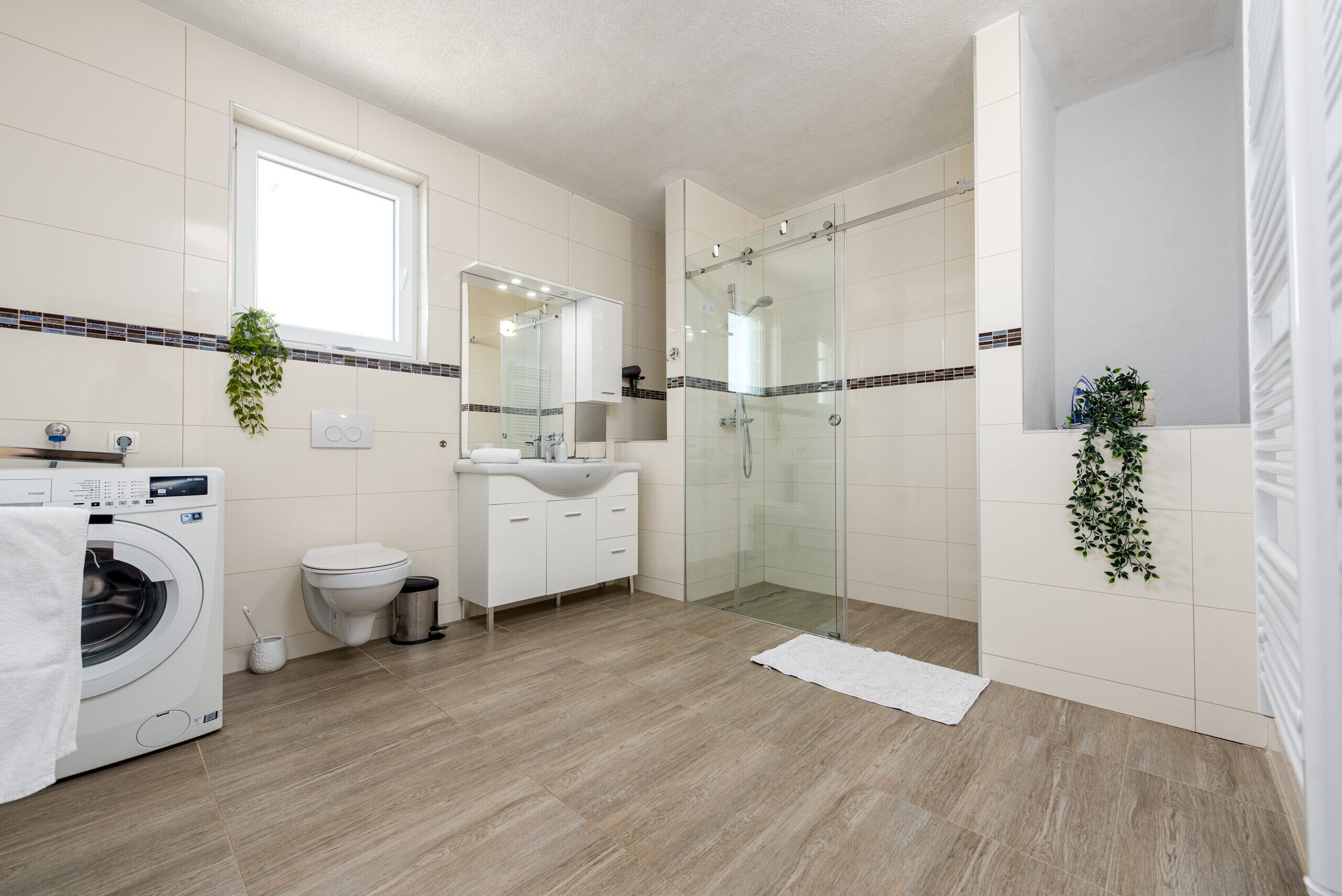 Shower, towels