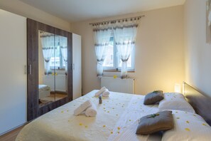 Villa, 6 Bedrooms, Smoking, Private Pool | 6 bedrooms, bed sheets - Villa Balen (Benkovac)