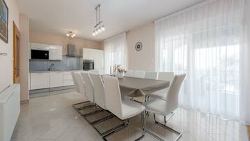 In-room dining
