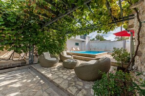 Garden - Villa Grapes (Benkovac)